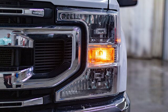 2021 Ford F-350 4x4 Crew Cab XLT Longbox Deck Red Deer AB