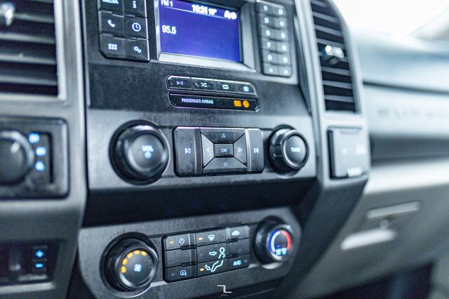 2021 Ford F-350 4x4 Reg Cab XL Deck BCam Red Deer AB