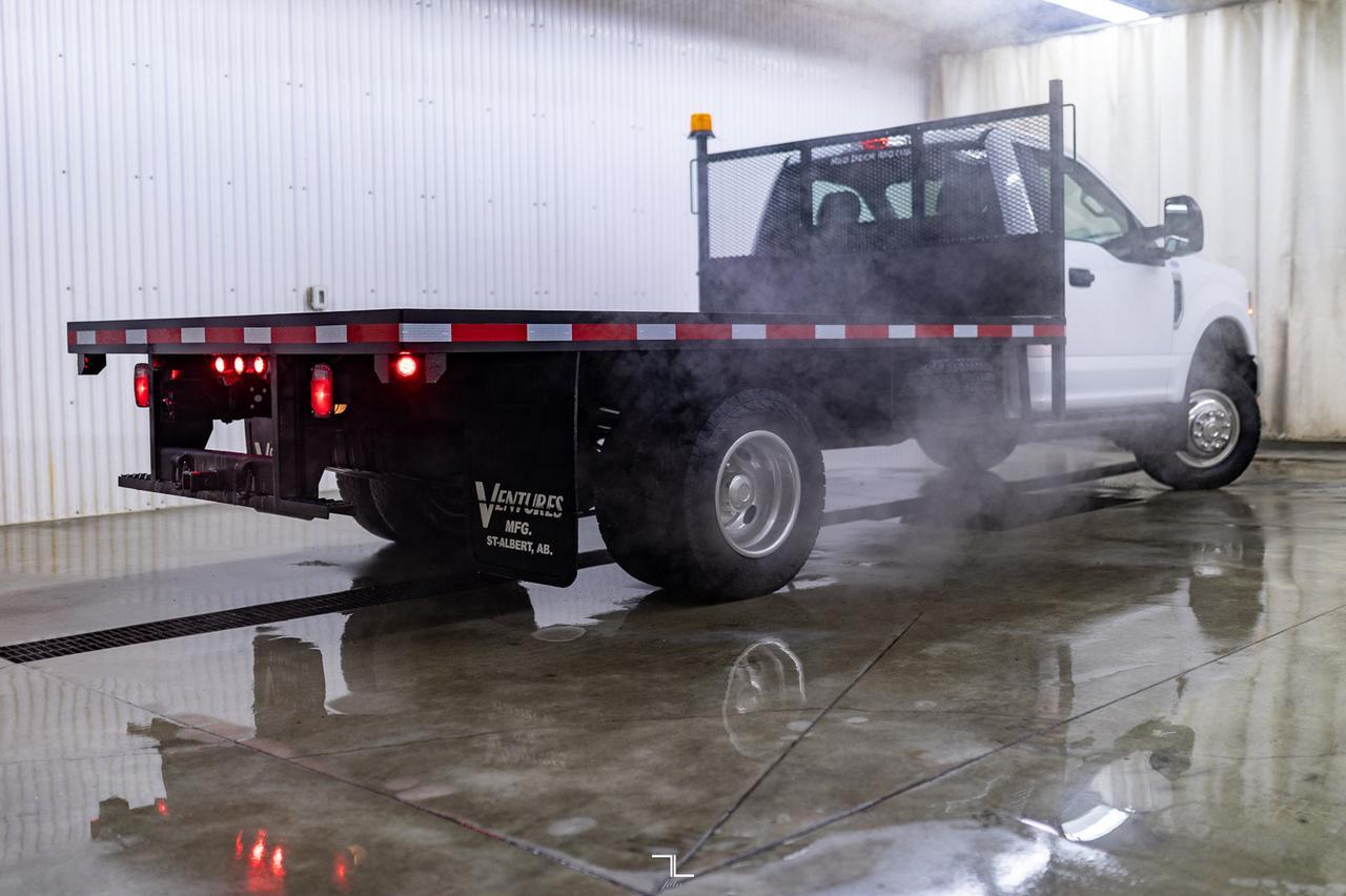 2021 Ford F-350 4x4 Reg Cab XL Deck BCam Red Deer AB