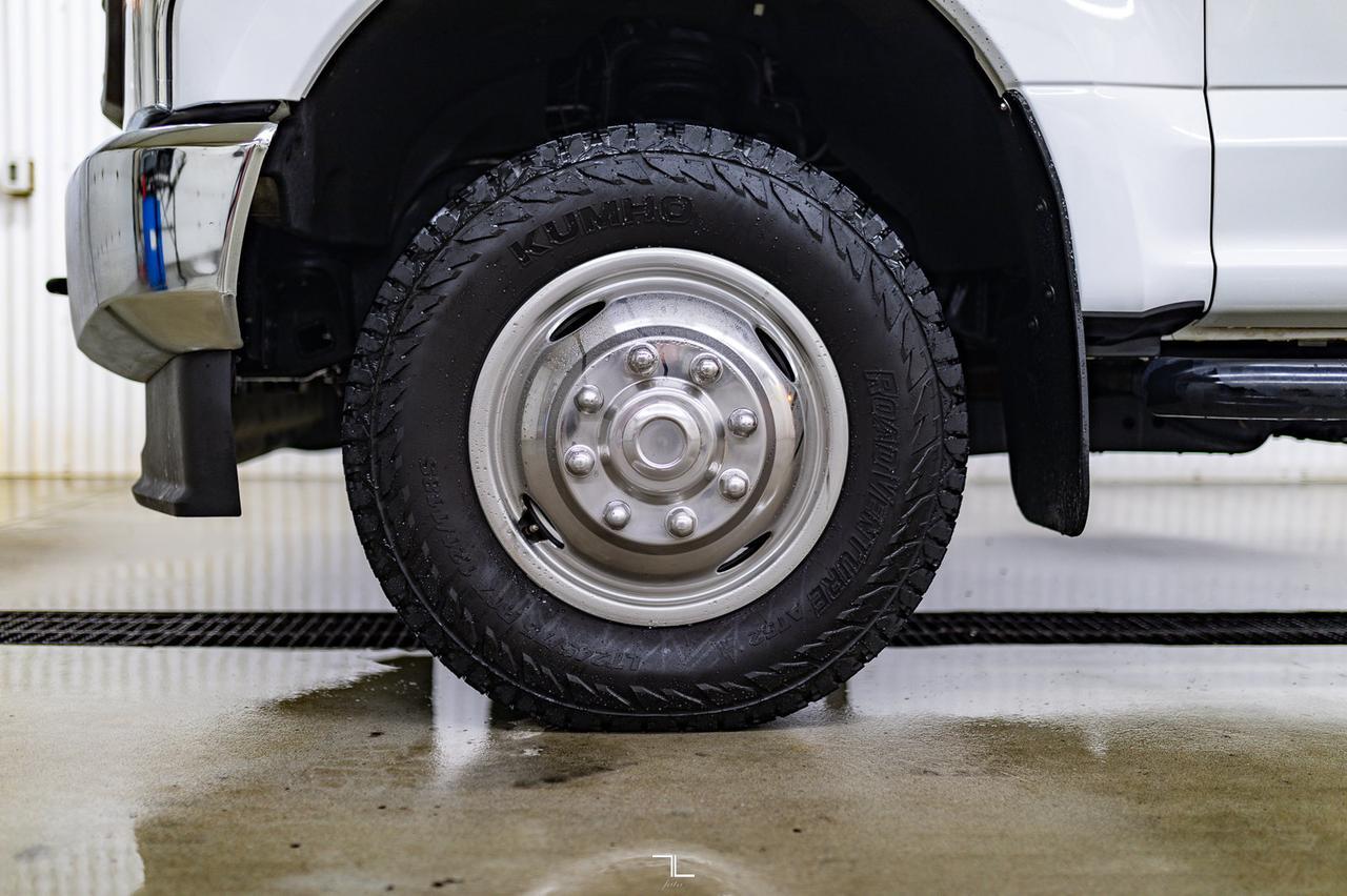 2021 Ford F-350 4x4 Reg Cab XL Deck BCam Red Deer AB