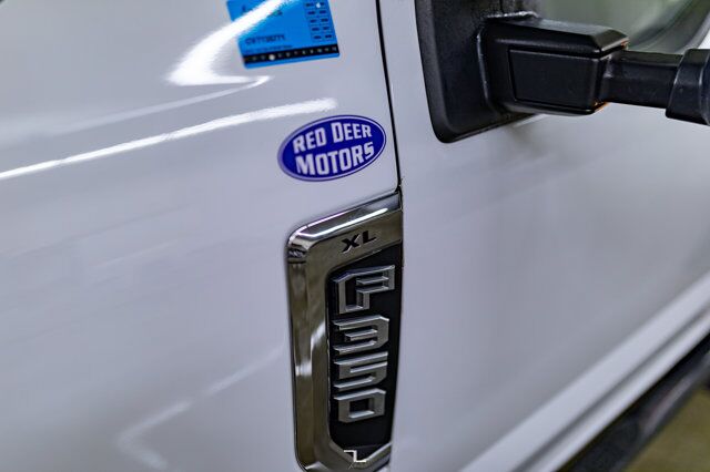 2021 Ford F-350 4x4 Reg Cab XL Deck BCam Red Deer AB