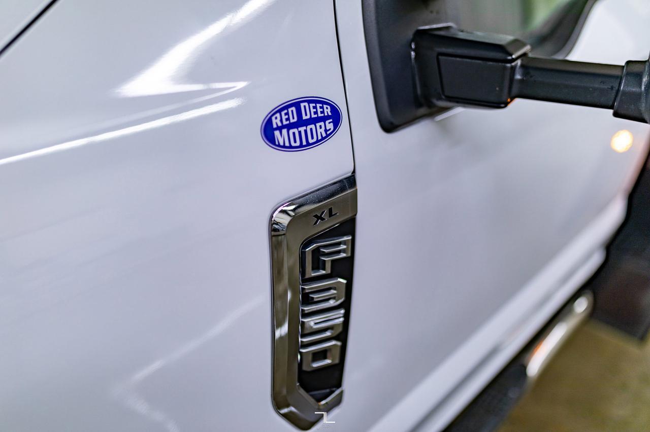 2021 Ford F-350 4x4 Reg Cab XL Dually Deck Red Deer AB