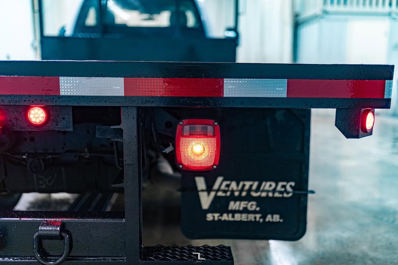 2021 Ford F-350 4x4 Reg Cab XL Dually Deck Red Deer AB