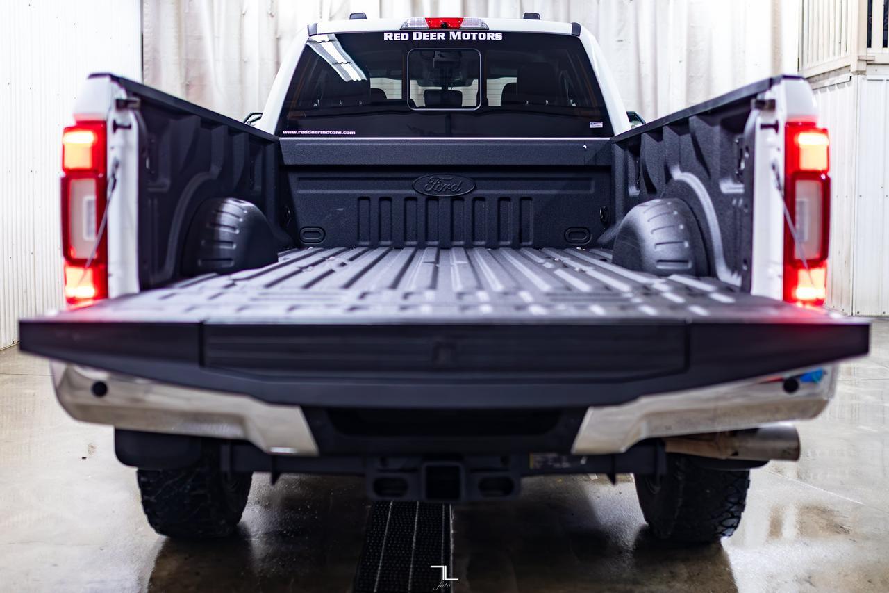 2021 Ford F-350 4x4 Super Cab Lariat FX4 Longbox Diesel Leather Nav BCam Red Deer AB