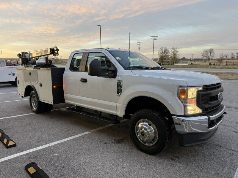 2021 Ford F-350 DRW 4x4 Utility w/ Crane 48k mi's XL Collinsville OK