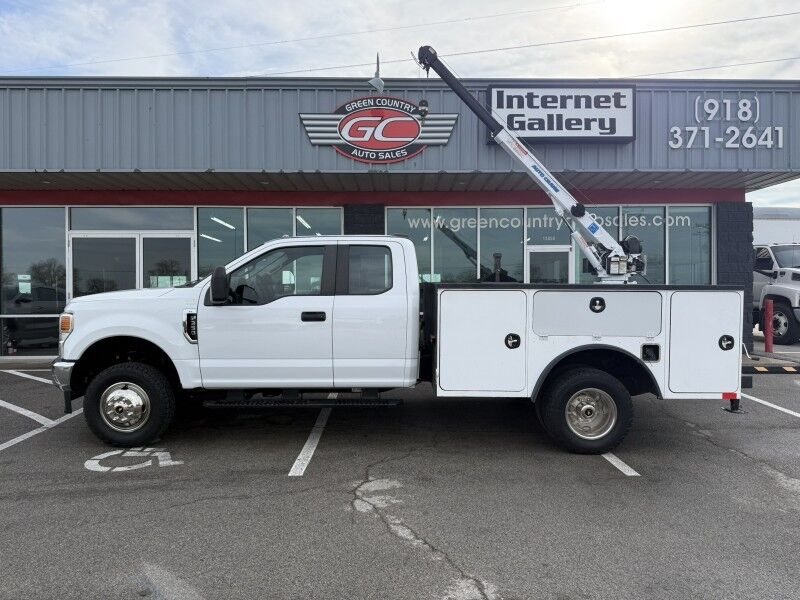 2021 Ford F-350 Super Duty Chassis Cab XL's photo