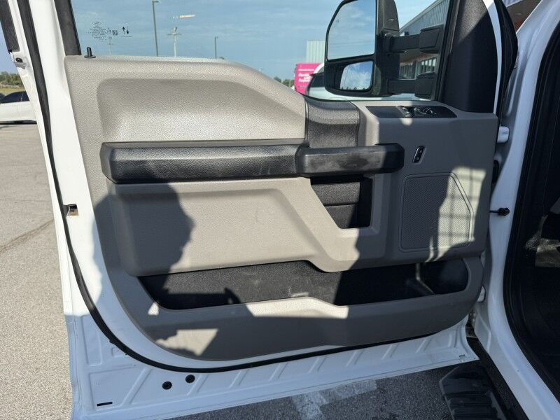 2021 Ford F-350 DRW Utility w/ Lift Gate XL Collinsville OK