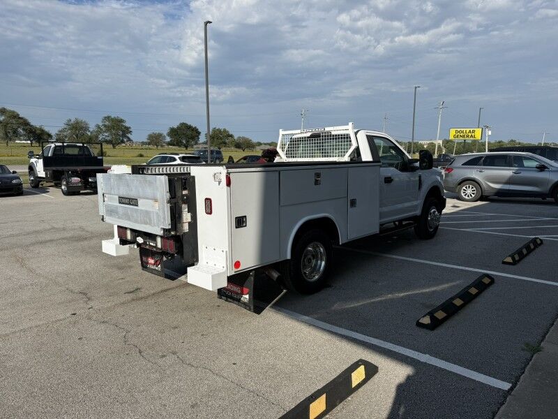 2021 Ford F-350 DRW Utility w/ Lift Gate XL Collinsville OK