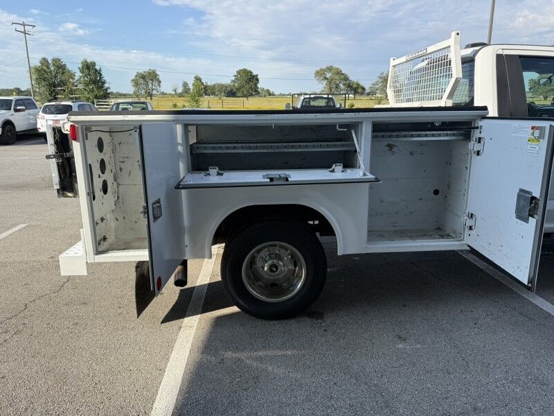 2021 Ford F-350 DRW Utility w/ Lift Gate XL Collinsville OK