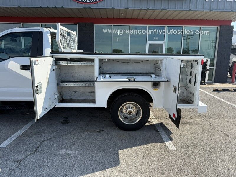 2021 Ford F-350 DRW Utility w/ Lift Gate XL Collinsville OK