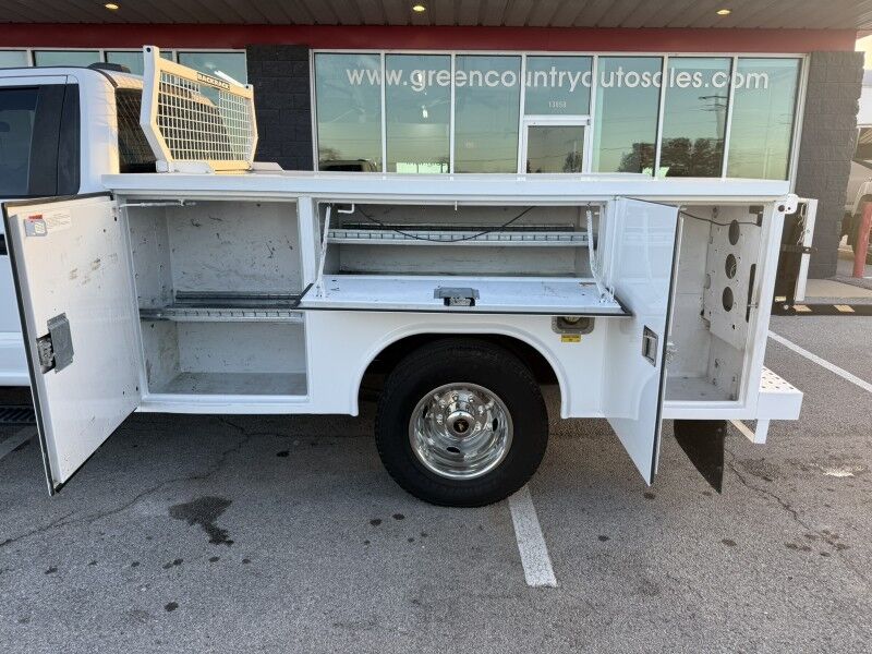 2021 Ford F-350 DRW Utility w/ Lift Gate XL Collinsville OK