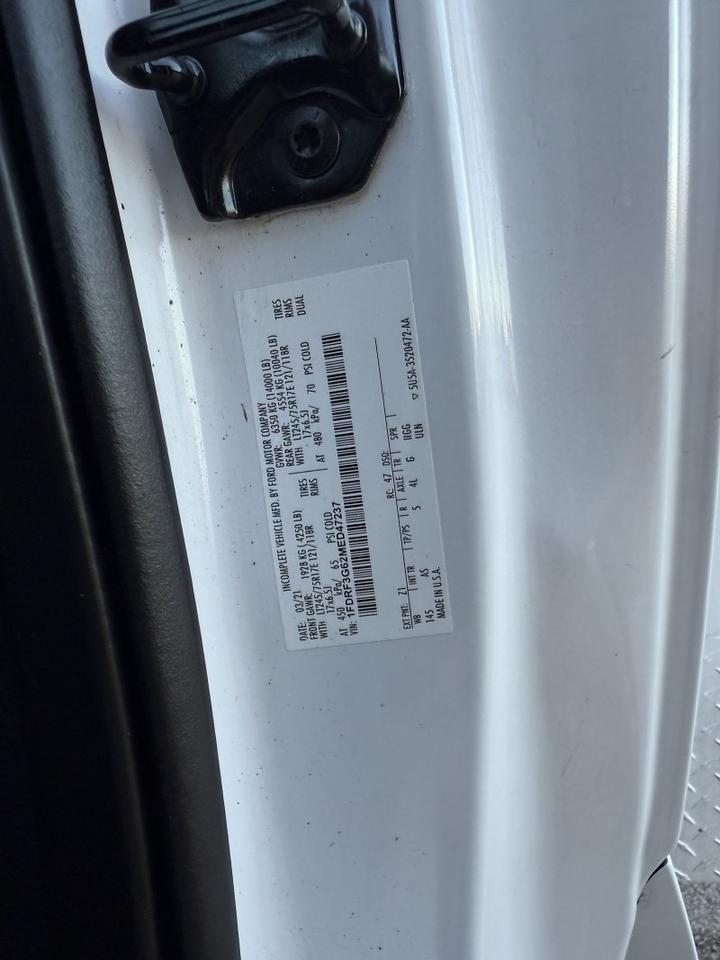 2021 Ford F-350 DRW Utility w/ Lift Gate XL Collinsville OK