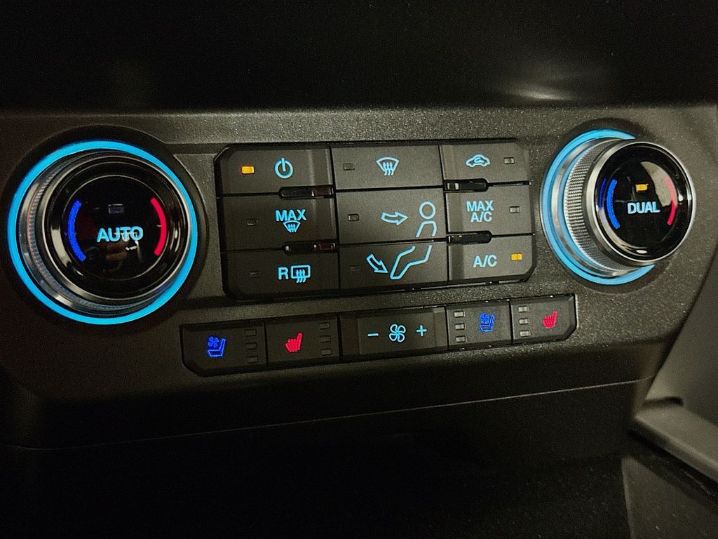 2021 Ford F-350 photo 14