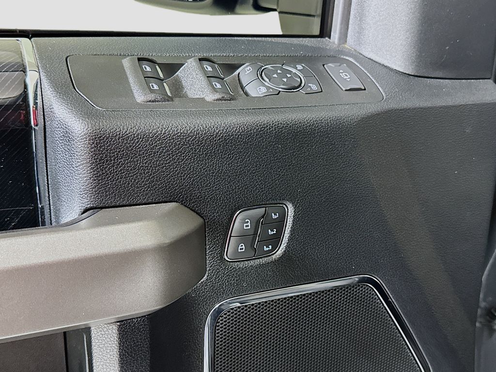 2021 Ford F-350 photo 15