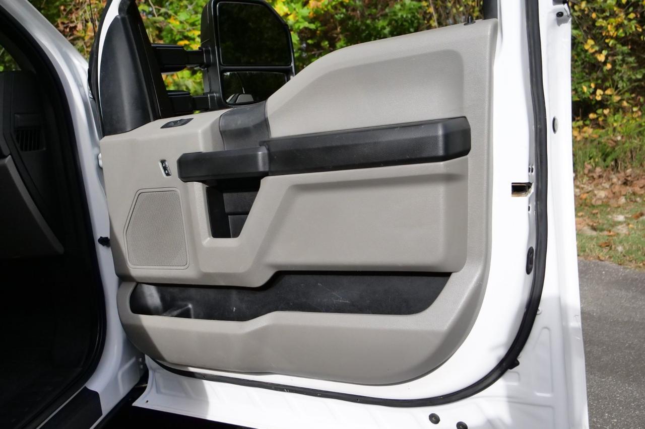 2021 Ford F-350SD XL 4X4 DRW / CM Flat Bed / 8.5FT / Turbo Diesel! Lincolnton NC