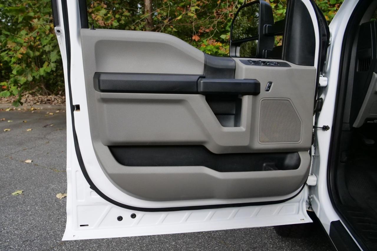 2021 Ford F-350SD XL 4X4 DRW / CM Flat Bed / 8.5FT / Turbo Diesel! Lincolnton NC