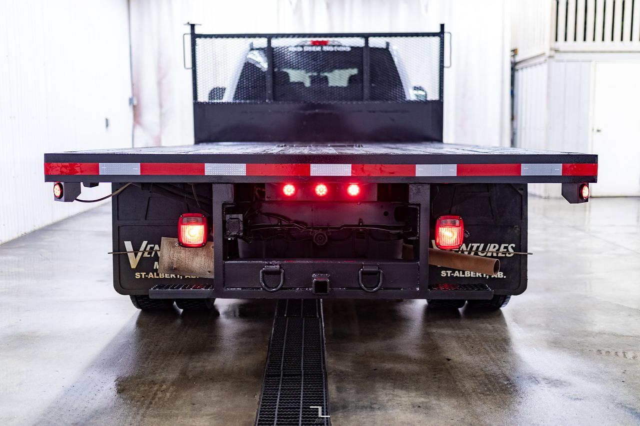 2021 Ford F-550 4x4 Crew Cab XLT Dually Deck Diesel 5th Wheel Red Deer AB