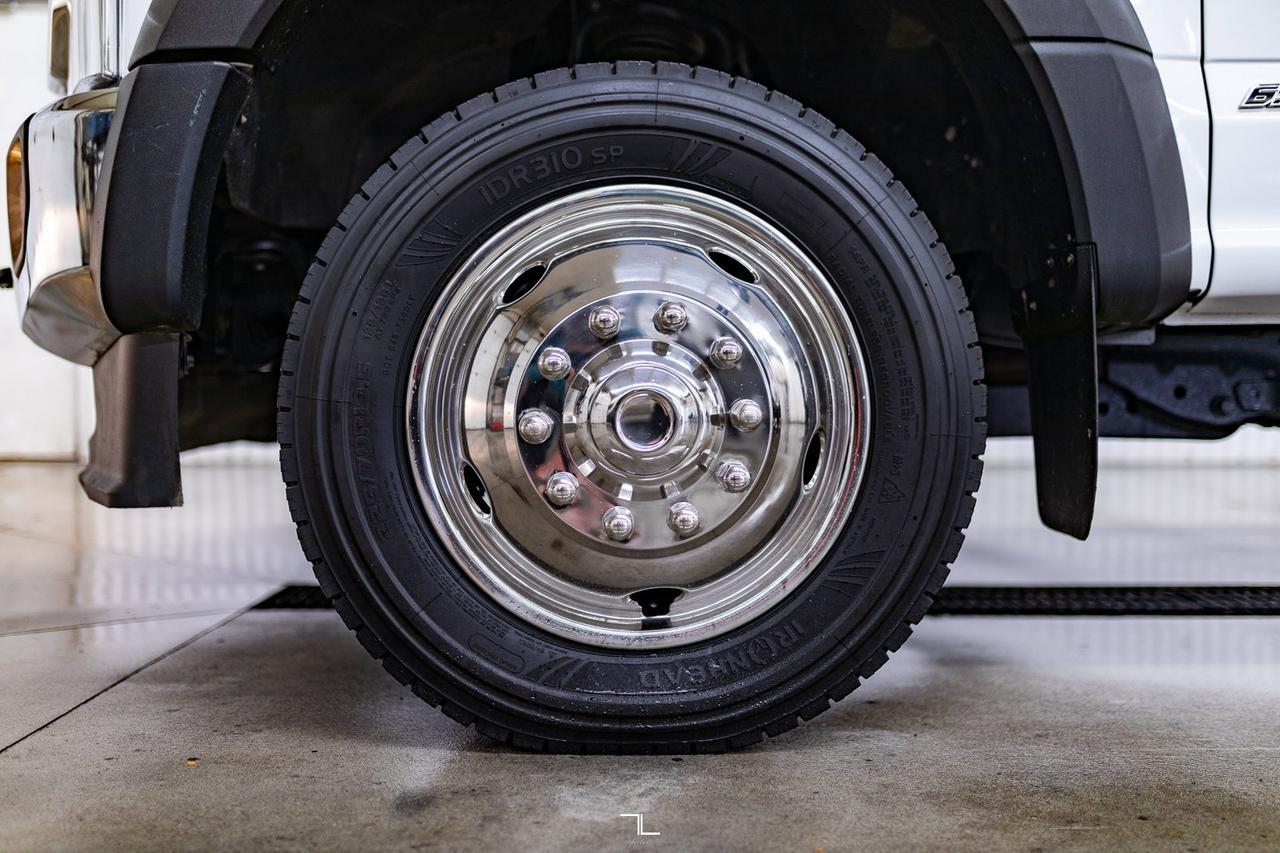 2021 Ford F-550 4x4 Crew Cab XLT Dually Deck Diesel 5th Wheel Red Deer AB