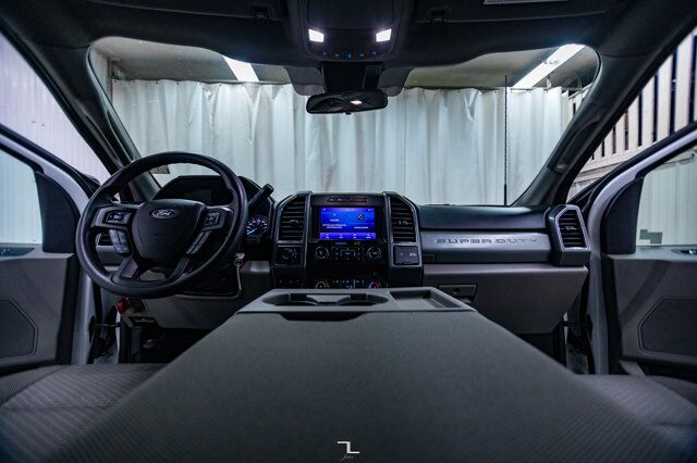 2021 Ford F-550 4x4 Crew Cab XLT Dually Deck Diesel 5th Wheel Red Deer AB