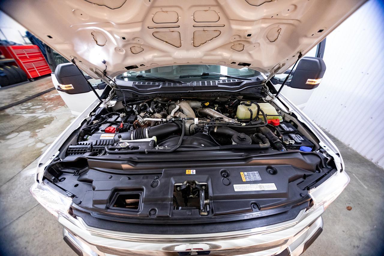 2021 Ford F-550 4x4 Crew Cab XLT Dually Deck Diesel Red Deer AB