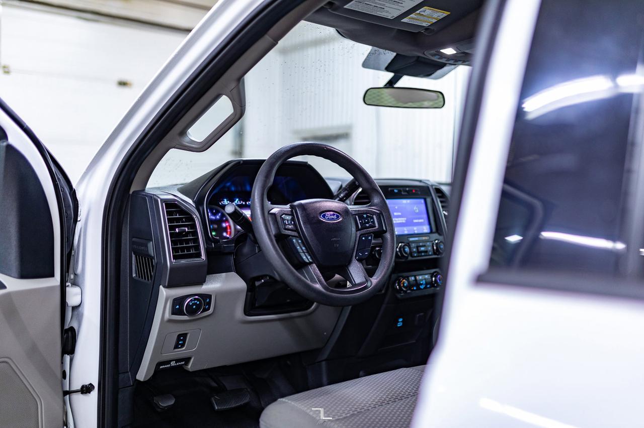 2021 Ford F-550 4x4 Crew Cab XLT Dually Deck Red Deer AB