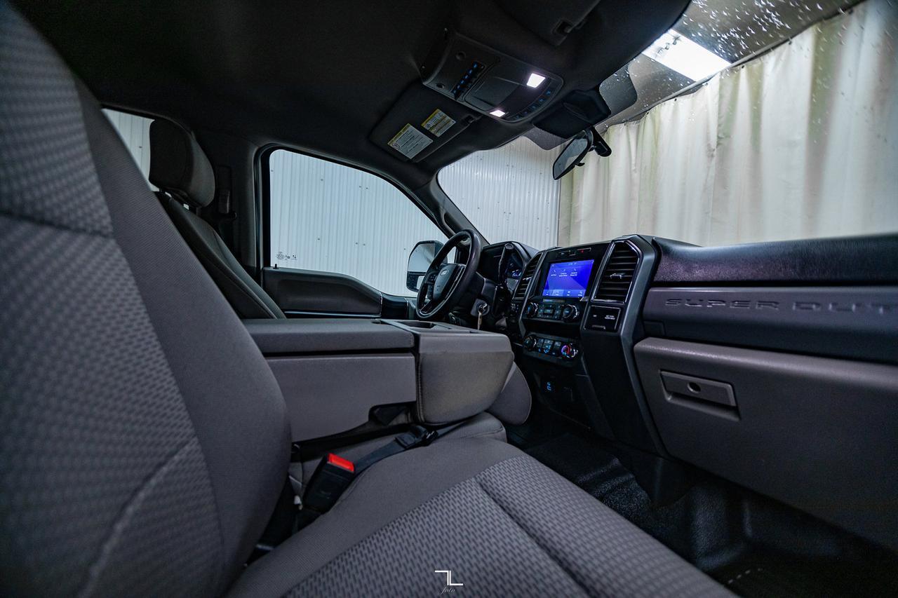 2021 Ford F-550 4x4 Crew Cab XLT Dually Deck Red Deer AB