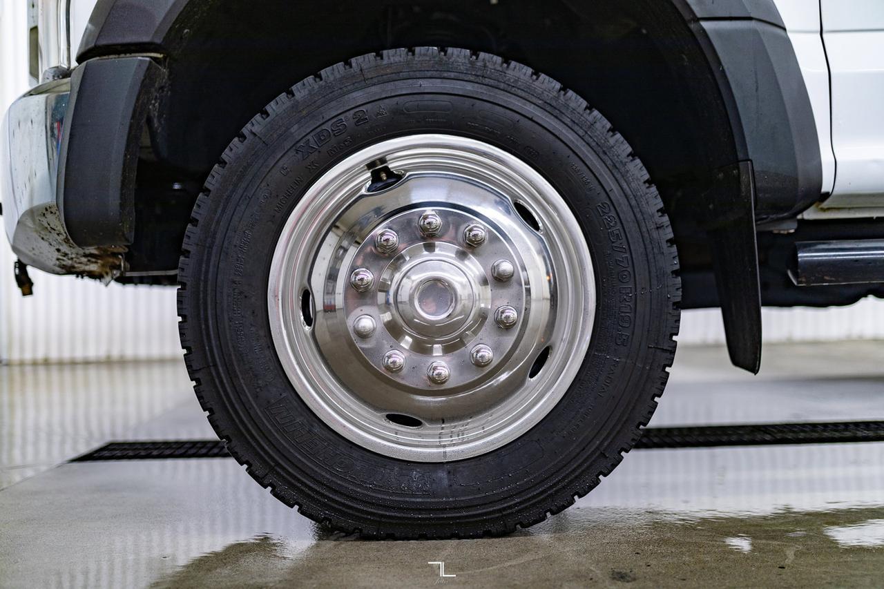 2021 Ford F-550 4x4 Crew Cab XLT Dually Deck Red Deer AB