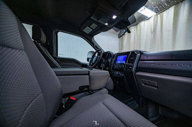 2021 Ford F-550 4x4 Crew Cab XLT Dually Deck Red Deer AB