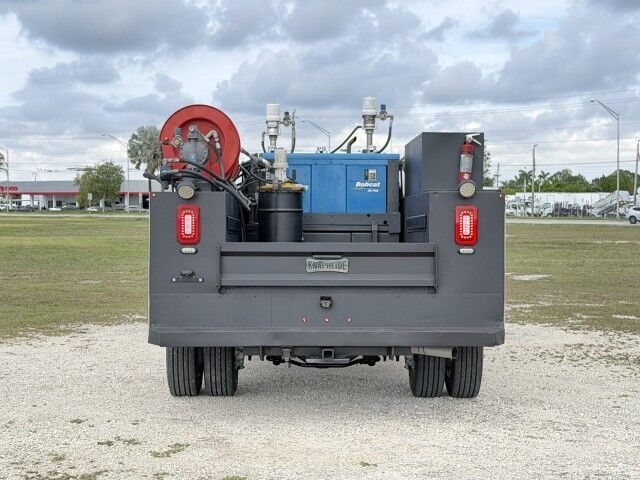 2021 Ford F-600XL Knapheide Lube Service Truck
