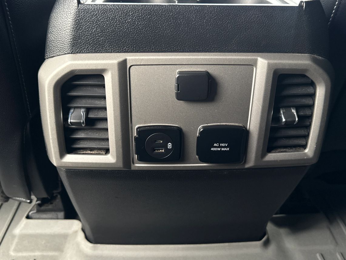 2021 Ford F250 Super Duty Crew Cab Lariat Pickup 4D 6 3/4 ft