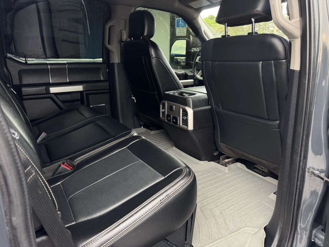 2021 Ford F250 Super Duty Crew Cab Lariat Pickup 4D 6 3/4 ft