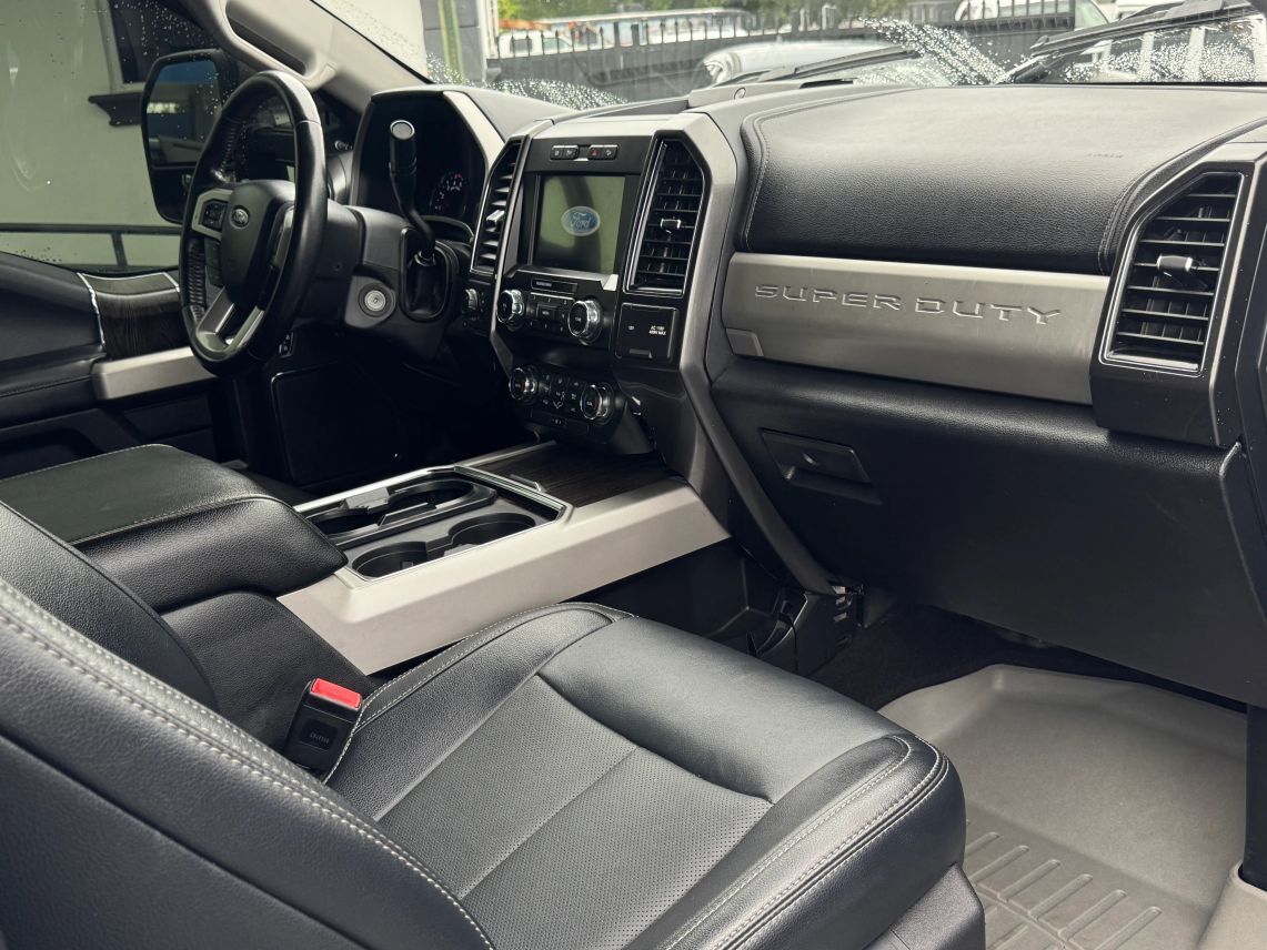 2021 Ford F250 Super Duty Crew Cab Lariat Pickup 4D 6 3/4 ft