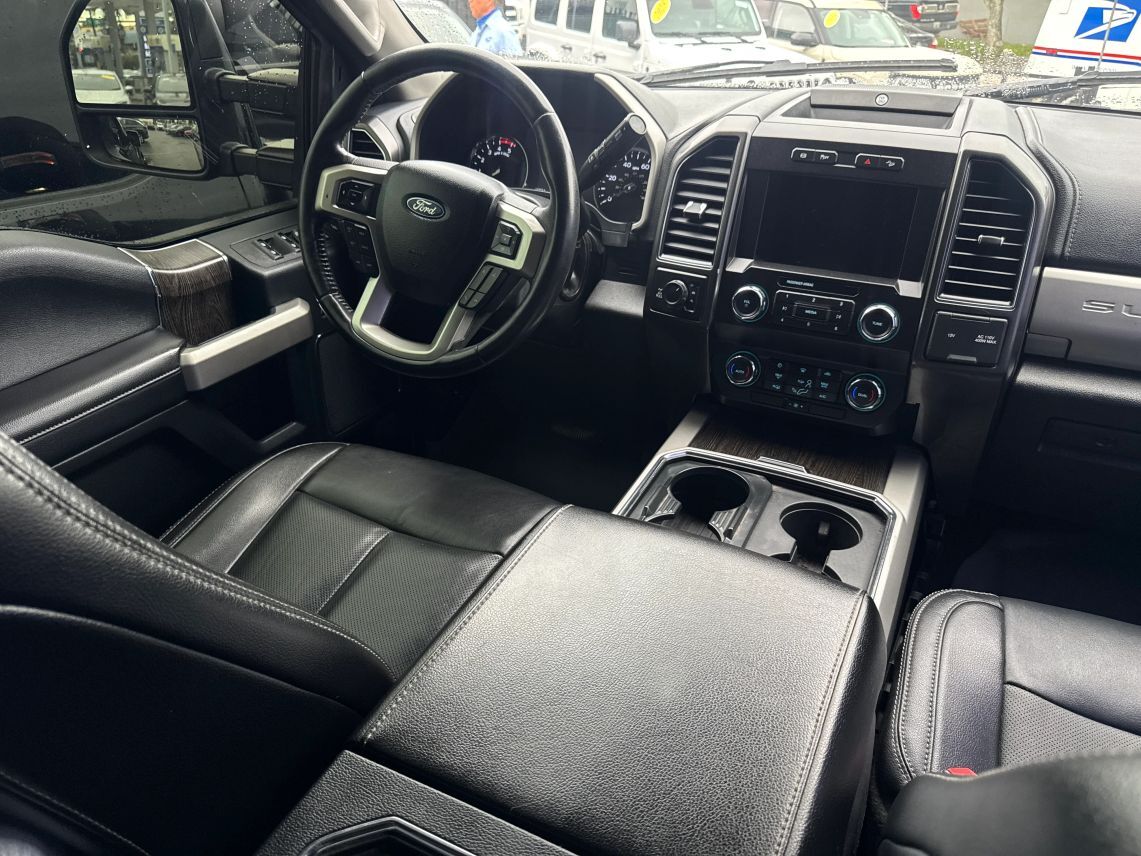 2021 Ford F250 Super Duty Crew Cab Lariat Pickup 4D 6 3/4 ft