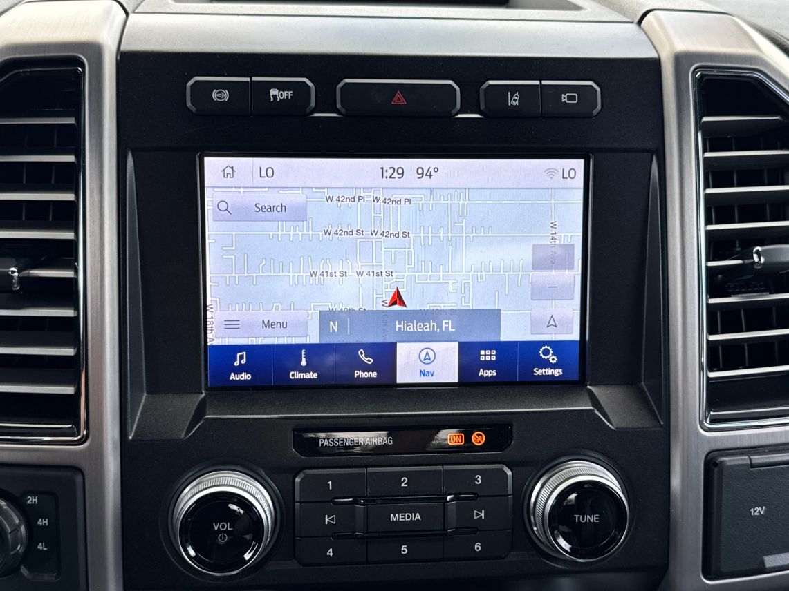2021 Ford F250 Super Duty Crew Cab Platinum Pickup 4D 8 ft