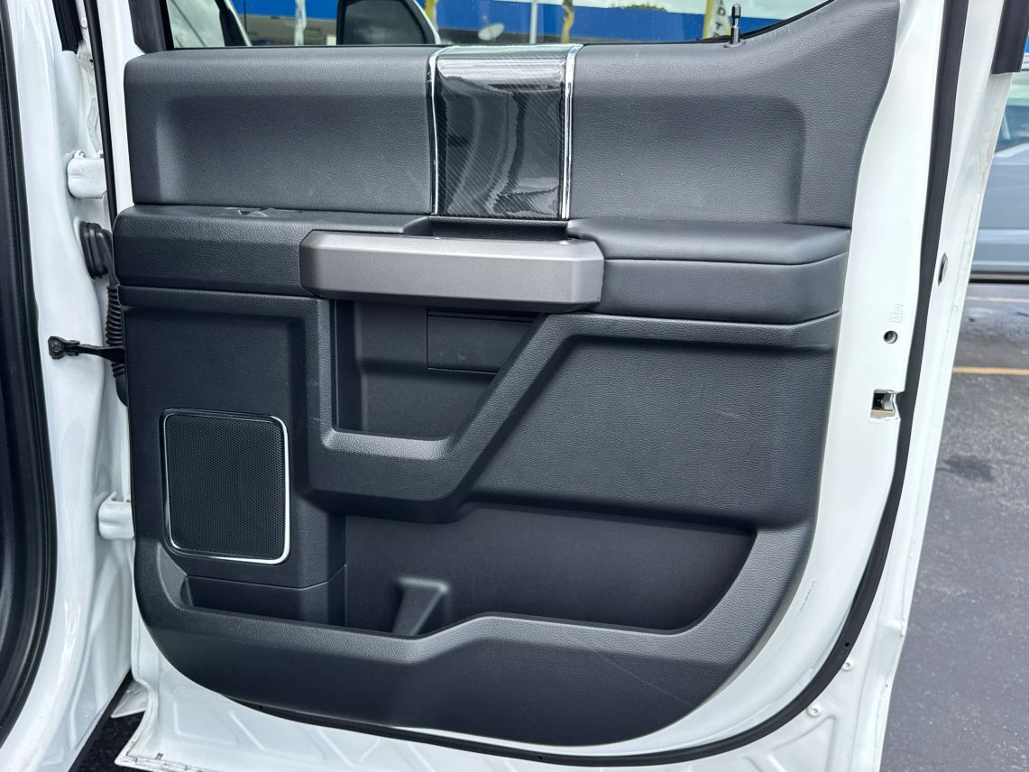 2021 Ford F250 Super Duty Crew Cab Platinum Pickup 4D 8 ft