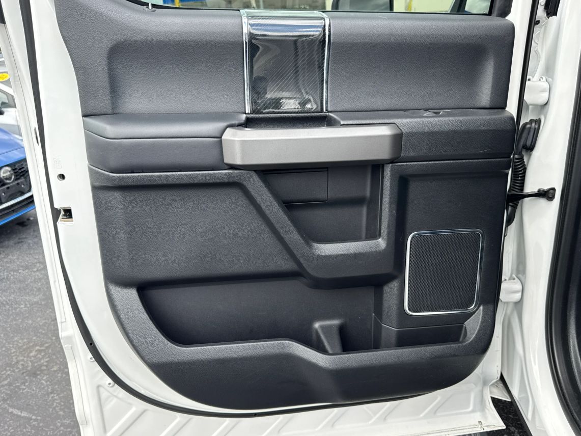 2021 Ford F250 Super Duty Crew Cab Platinum Pickup 4D 8 ft