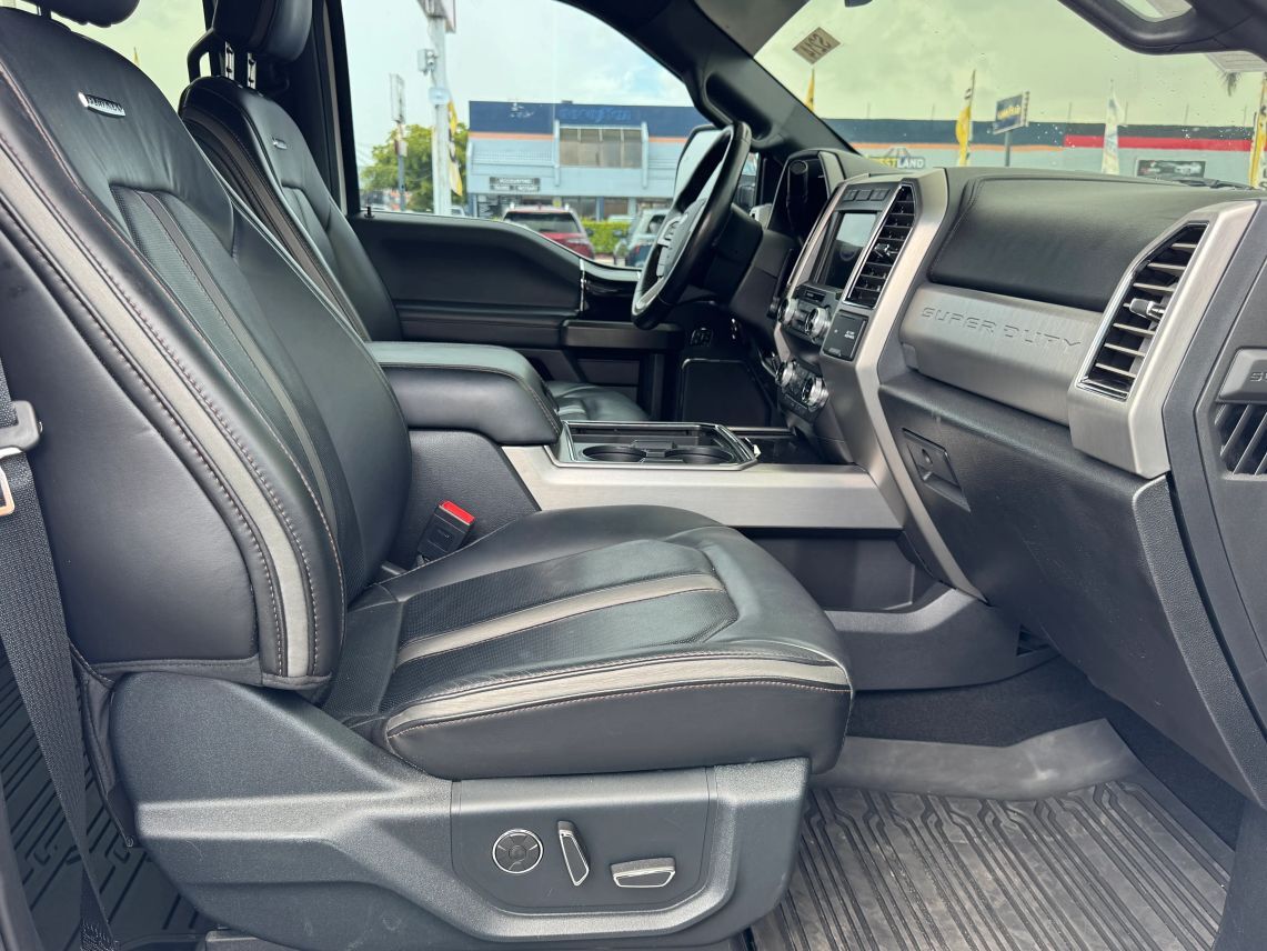 2021 Ford F250 Super Duty Crew Cab Platinum Pickup 4D 8 ft