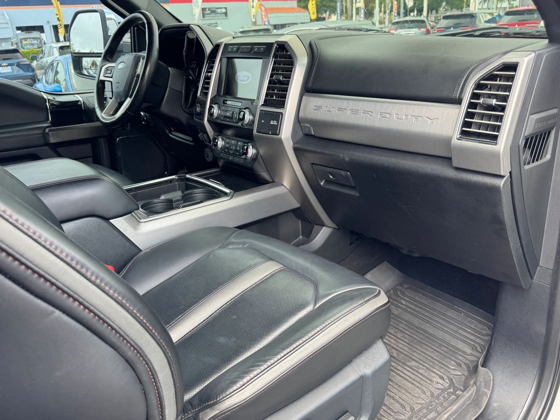 2021 Ford F250 Super Duty Crew Cab Platinum Pickup 4D 8 ft