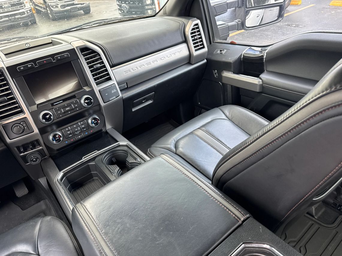 2021 Ford F250 Super Duty Crew Cab Platinum Pickup 4D 8 ft