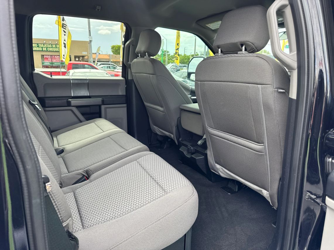 2021 Ford F250 Super Duty Crew Cab XLT Pickup 4D 6 3/4 ft