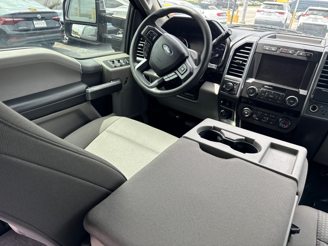 2021 Ford F250 Super Duty Crew Cab XLT Pickup 4D 6 3/4 ft