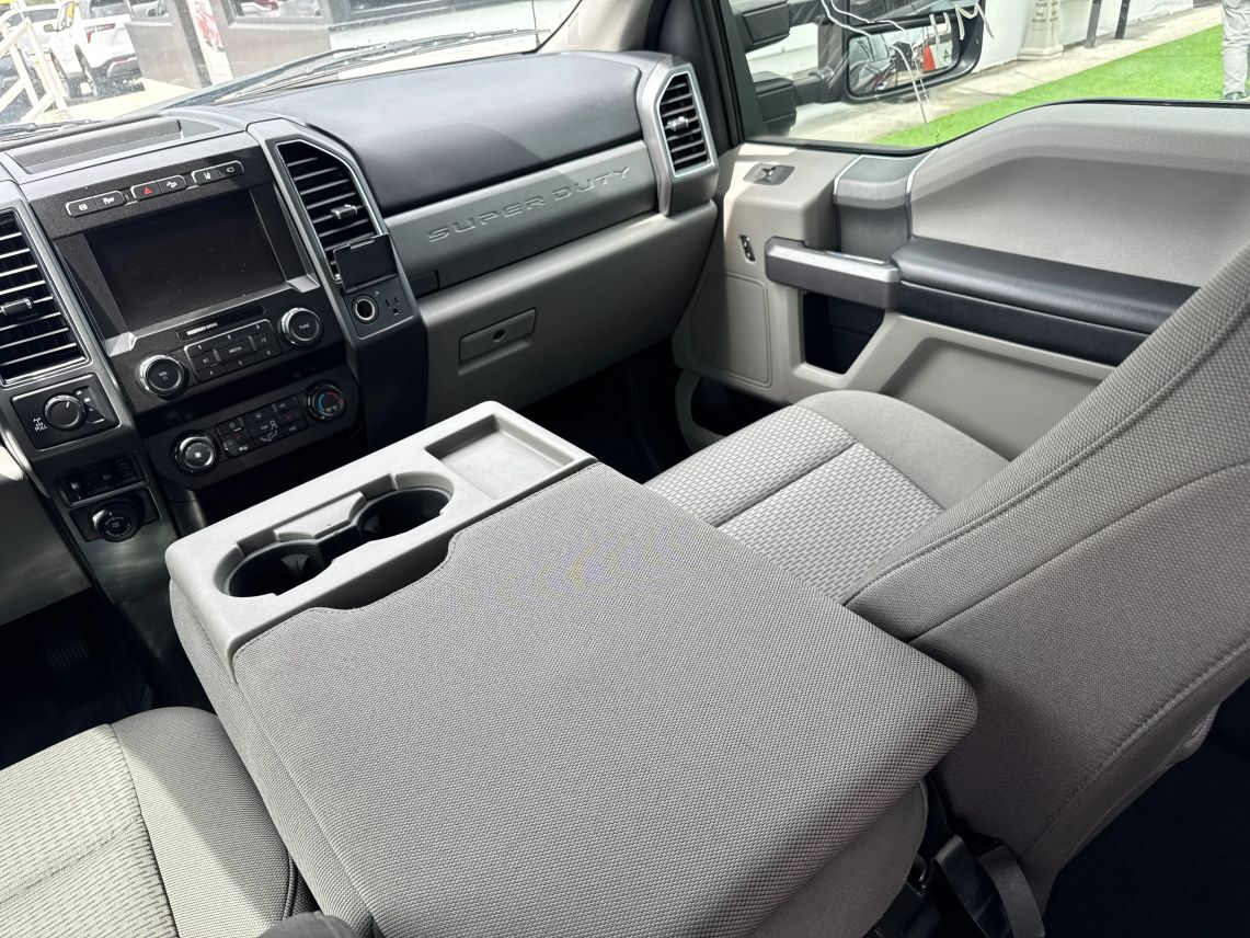 2021 Ford F250 Super Duty Crew Cab XLT Pickup 4D 6 3/4 ft