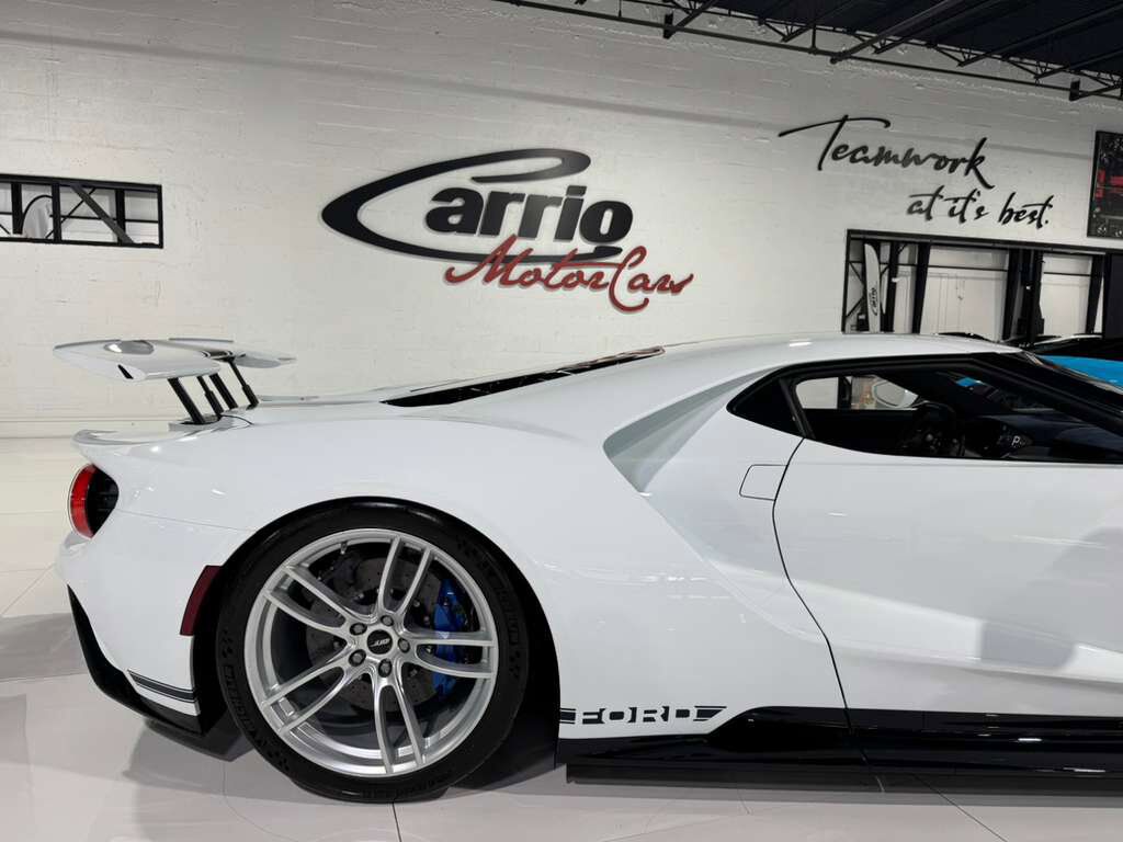 2021 Ford GT DELIVERY MILES! one-off livery,Frozen White paint, pays homage to GT40 GT/105, Lightspeed Package Fort Lauderdale FL