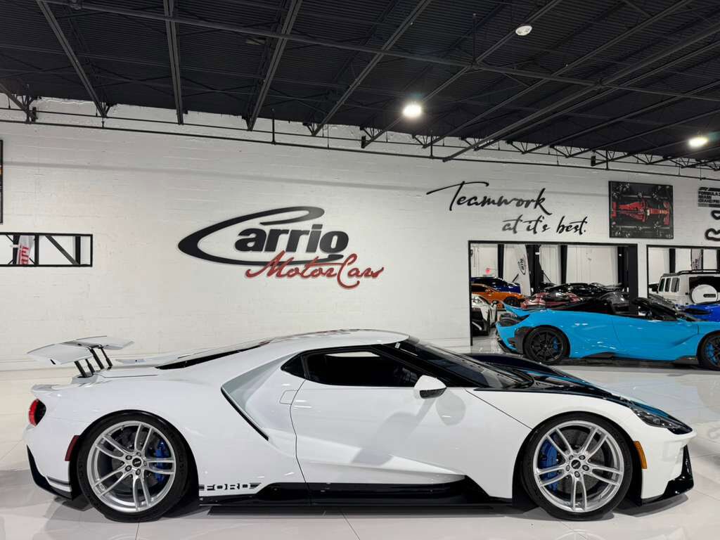 2021 Ford GT DELIVERY MILES! one-off livery,Frozen White paint, pays homage to GT40 GT/105, Lightspeed Package Fort Lauderdale FL