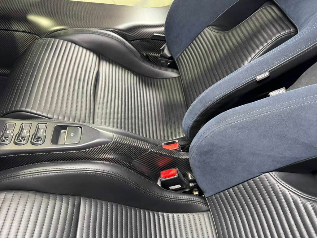 2021 Ford GT DELIVERY MILES! one-off livery,Frozen White paint, pays homage to GT40 GT/105, Lightspeed Package Fort Lauderdale FL