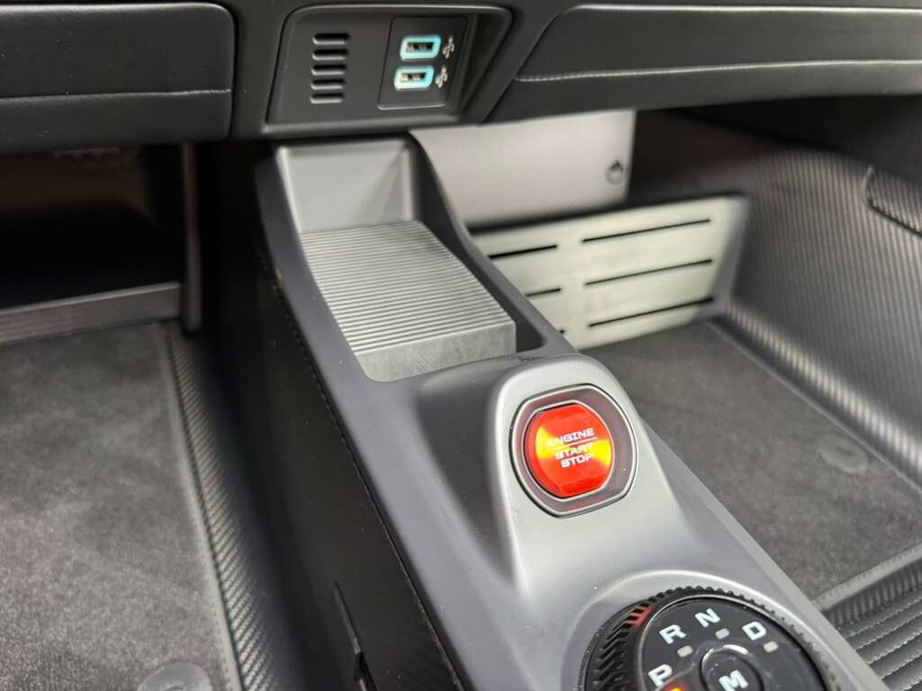 2021 Ford GT DELIVERY MILES! one-off livery,Frozen White paint, pays homage to GT40 GT/105, Lightspeed Package Fort Lauderdale FL