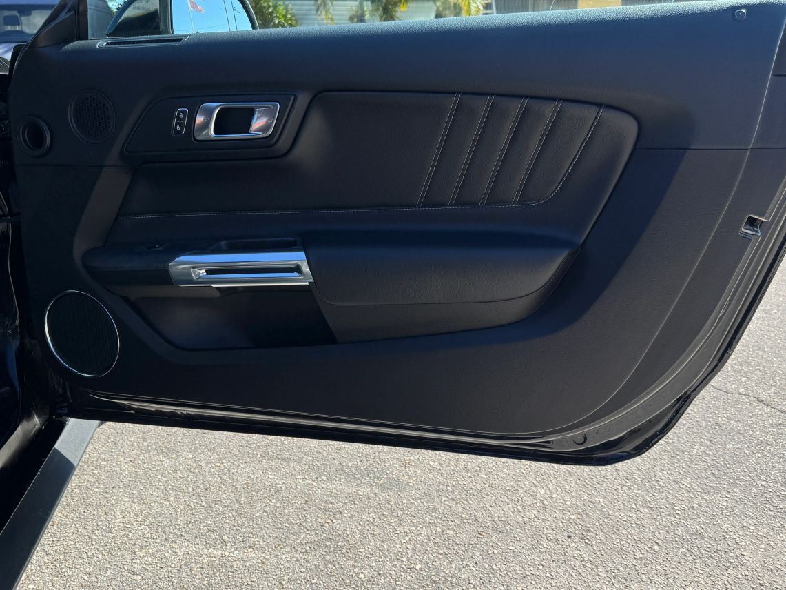 2021 Ford Mustang EcoBoost Premium Convertible 2D