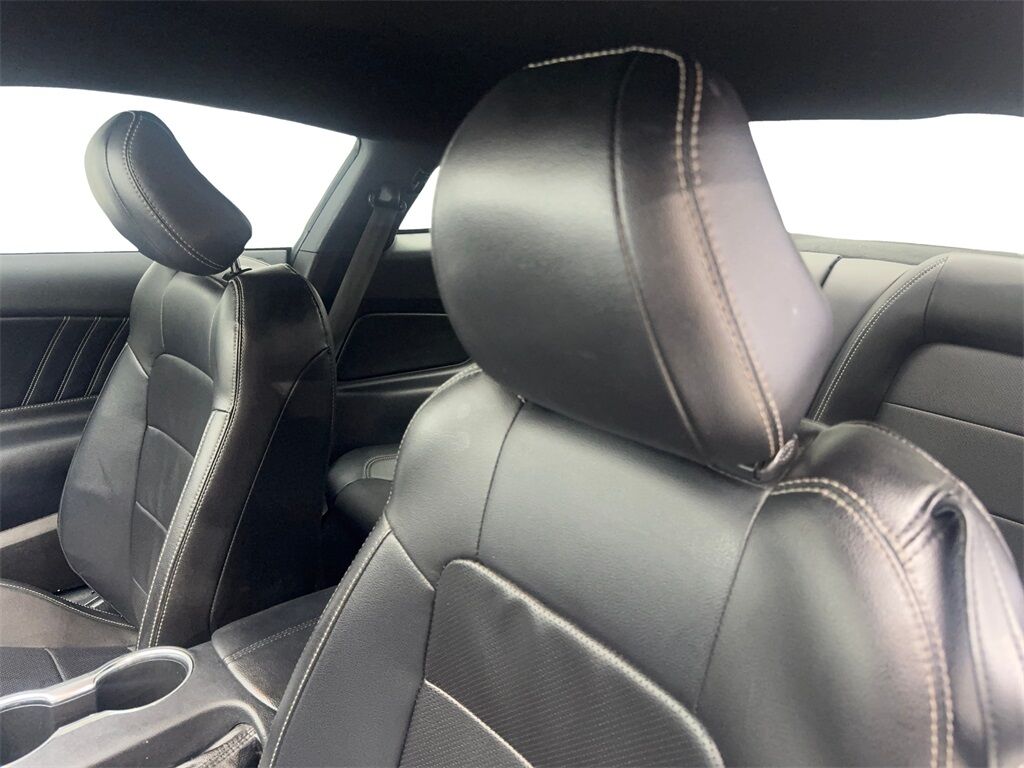 2021 Ford Mustang EcoBoost Premium photo 23