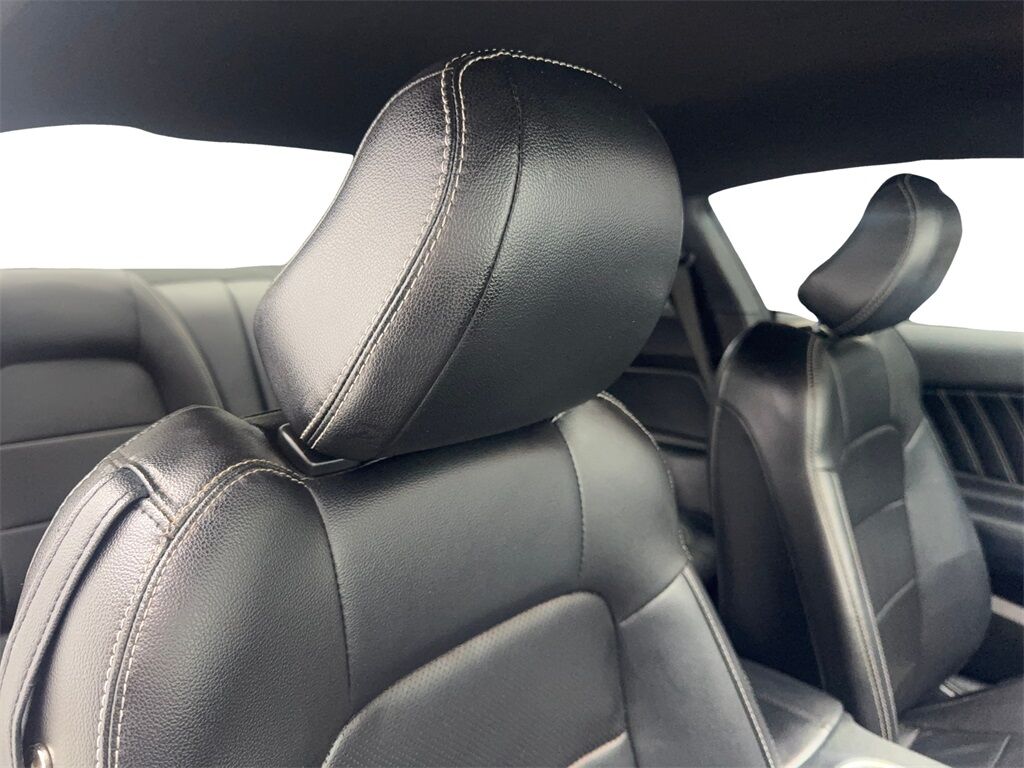 2021 Ford Mustang EcoBoost Premium photo 36