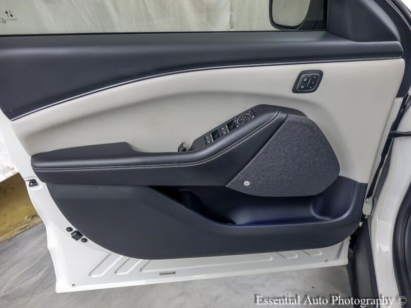 2021 Ford Mustang Mach-E Premium PRICE INCLUDES $4000 IRS TAX CREDIT!! YOU MUST QUALIFY!! Willowbrook IL